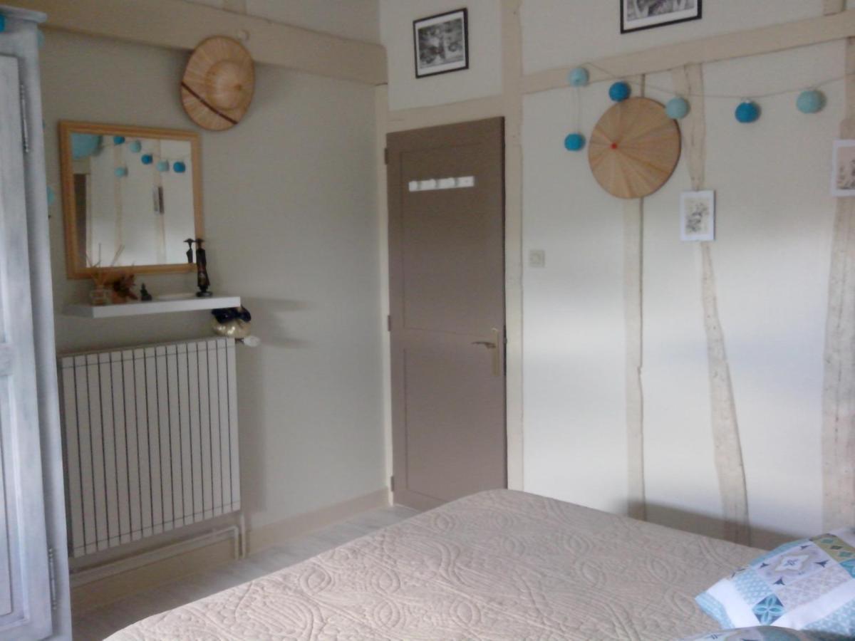 Bed and Breakfast Les Hirondelles Onzain Exterior foto